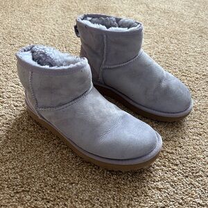 UGG Purple Winter Boots with Plush Lining
